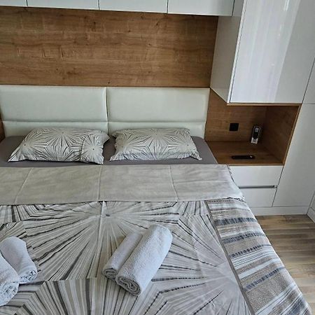 Ralux Apartman Тиват Екстериор снимка