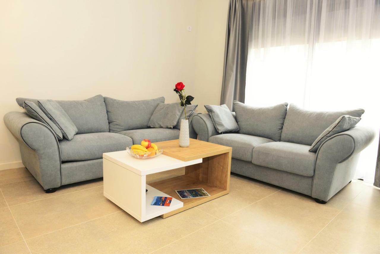 Ralux Apartman Тиват Екстериор снимка