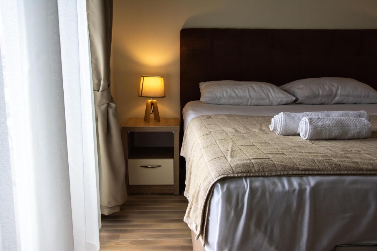 Ralux Apartman Тиват Екстериор снимка